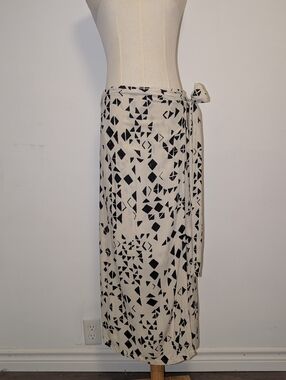 Black & Cream Geometric Wrap Skirt